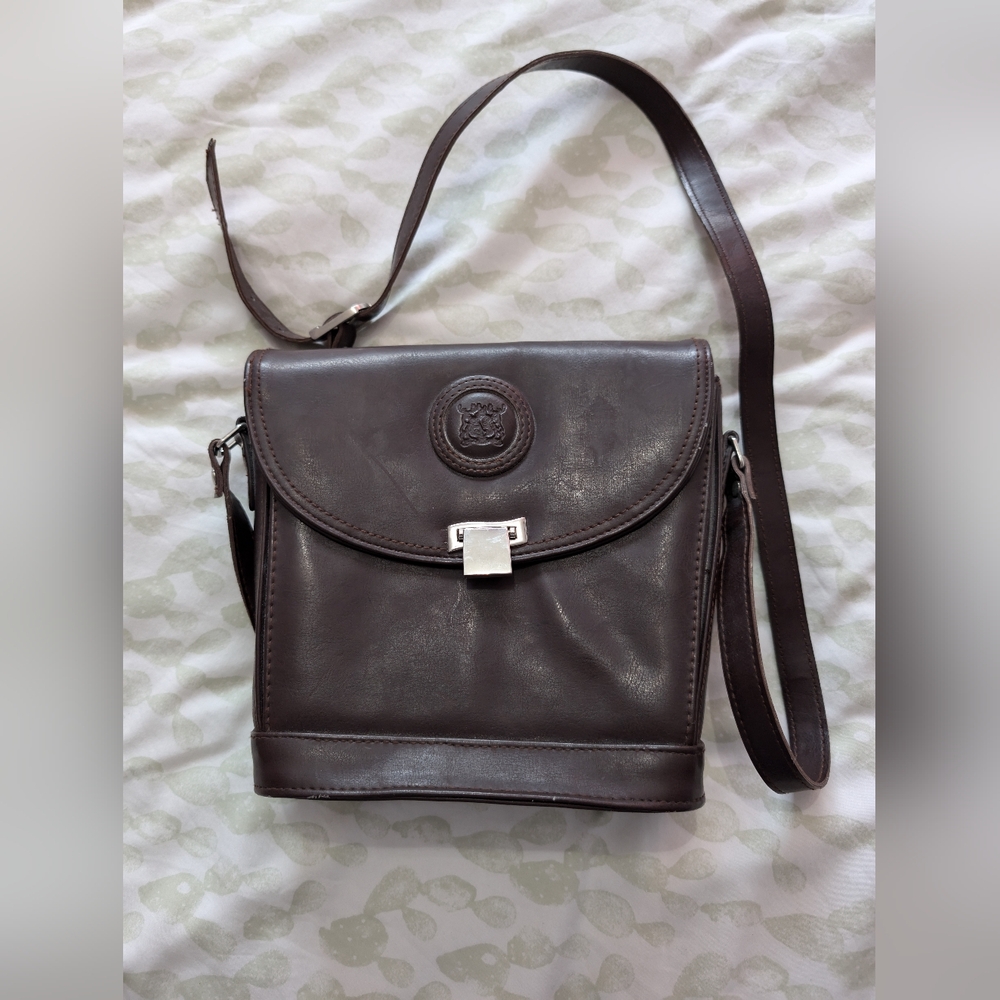 Woman's fairset bag
